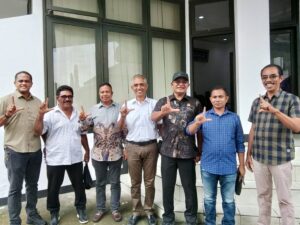 (Silahturahmi Pimpinan dan Anggota DPRD MBD Bersama Pimpinan DPRD Kabupaten Maluku Tenggara)