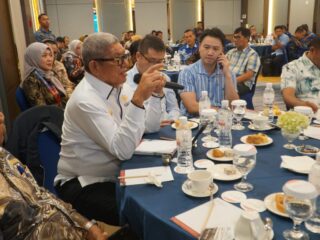 Dorong Pertumbuhan Ekonomi Daerah, Bupati Malra Promosi Potensi Laut dan Kopra