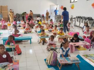 Jelang Hardiknas, Dinas pendidikan Malra Gelar Lomba Kolase dan Mewarnai Untuk Paud