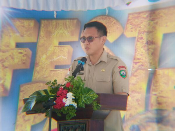 Buka Pagelaran Festival dan Pameran, Wabup Rahantoknam Apresiasi Kinerja Dinas Pendidikan Meriahkan Hardiknas 2026