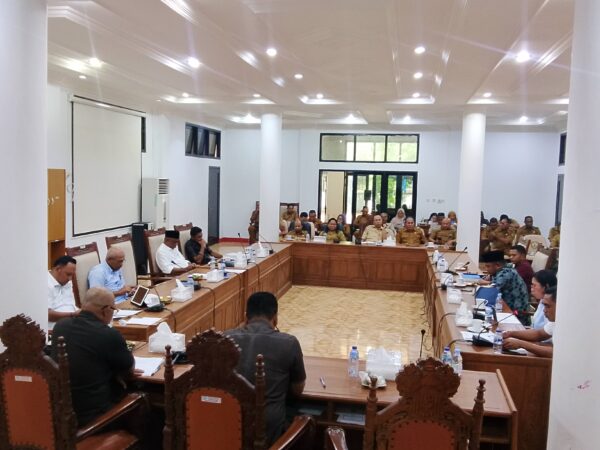 Rapat Banggar dan TAPD Berakhir, 6 Fraksi Terima RAPBD Pertanggungjawaban Malra Tahun 2025