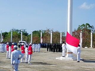 Khidmatnya Pelaksanaan Upacara bendera Merah Putih di Malra, Peringati HUT RI Ke-81