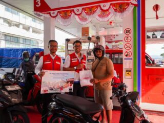 Wow, Pertamina Patra Niaga Berbagi Senyuman Bersama Pelanggan Setia Memperingati Hari Pelanggan Nasional 2026