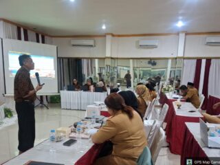 FKM Universitas Airlangga Laksanakan Pengabdian Masyarakat Dengan Sosialisasi "Puskesmas Aman Bencana" di Malra