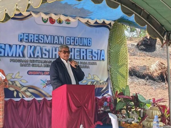 Resmikan SMK Kasih Theresia, Bupati Malra Tegaskan Komitmen Mendukung Perkembangan SMK