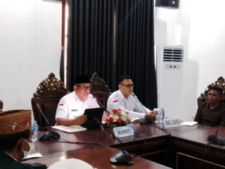 Tegas, Bupati Hanubun Berikan Sejumlah Instruksi Untuk 11 Camat Terhadap Percepatan Kepala Ohoi Definitif