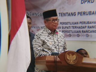 Bupati Malra Sampaikan Nota Keuangan Rancangan Perda Tentang Perubahan APBD Tahun 2026