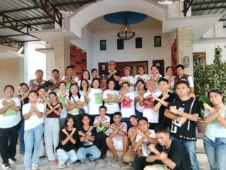 Bupati Malra Sambut Hangat Kunjungan Rombongan SMA Xaverius Ambon
